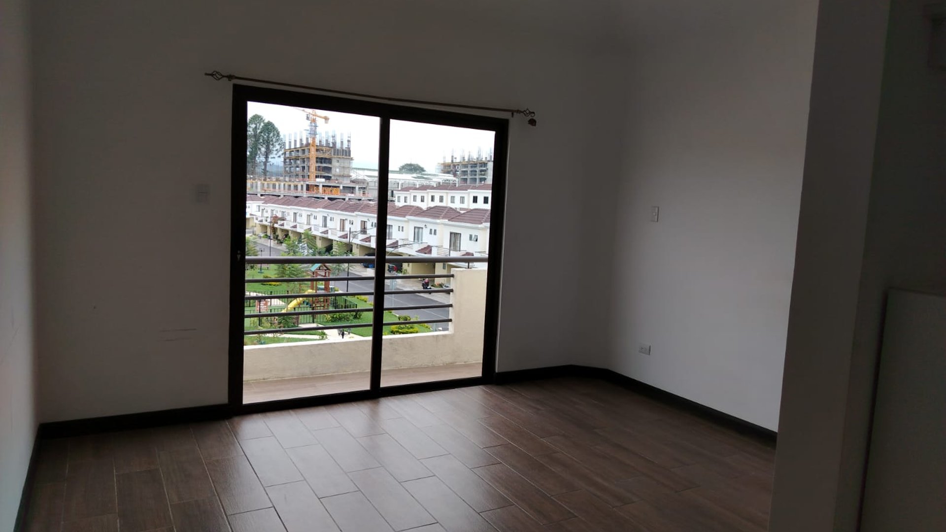 VENTA Casa Zona 2 Condominio Reserva San Ángel - Miniatura 9
