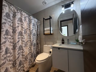 Apartamento amueblado en renta en parque 10, zona 10. - 5