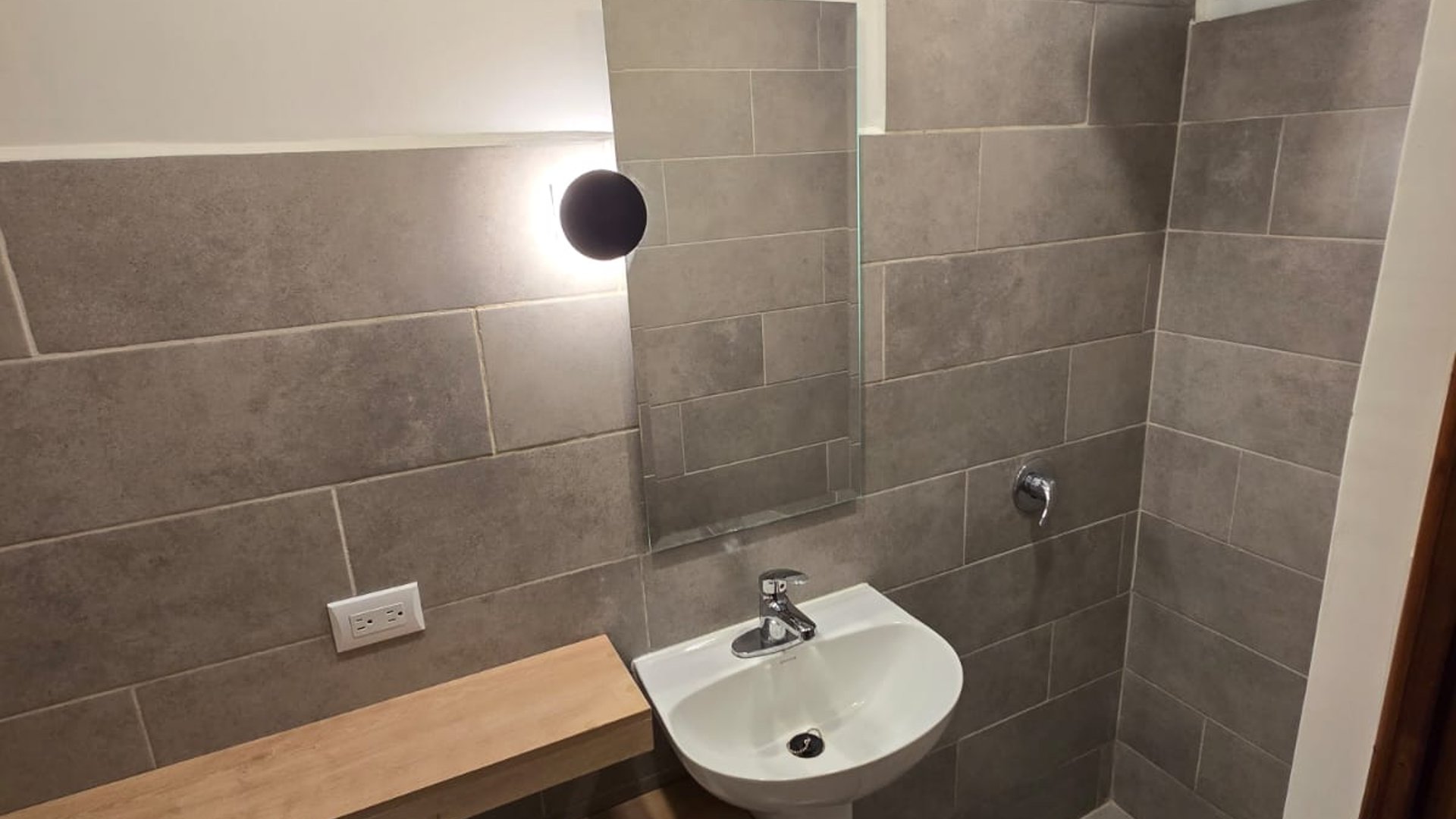 VENDO CASA EN ZONA 12 VIENTOS DEL VALLE - Miniatura 4