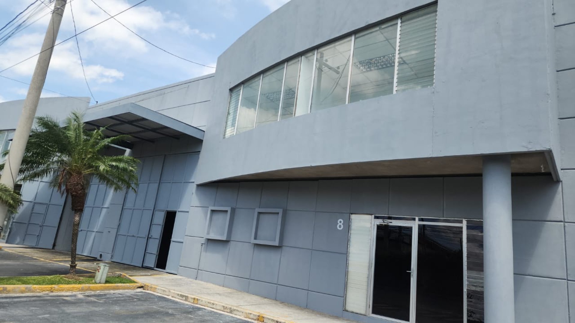 OFIBODEGA EN COMPLEJO ZONA 6 DE VILLA NUEVA