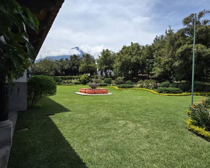 Casa en venta en las afueras de La Antigua Guatemala