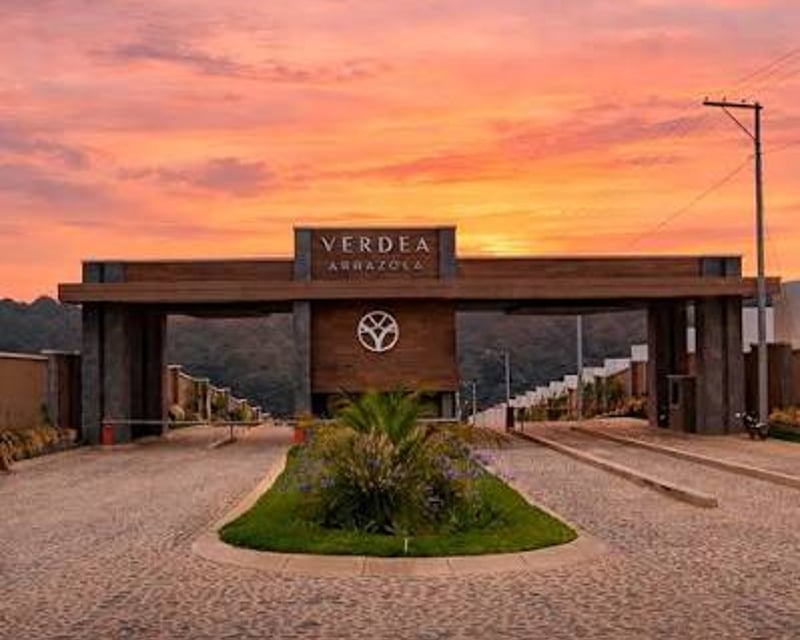 📍 CASA EN RENTA – 4 HAB. + ESTUDIO | VERDEA ARRAZOLA | KM 16.5