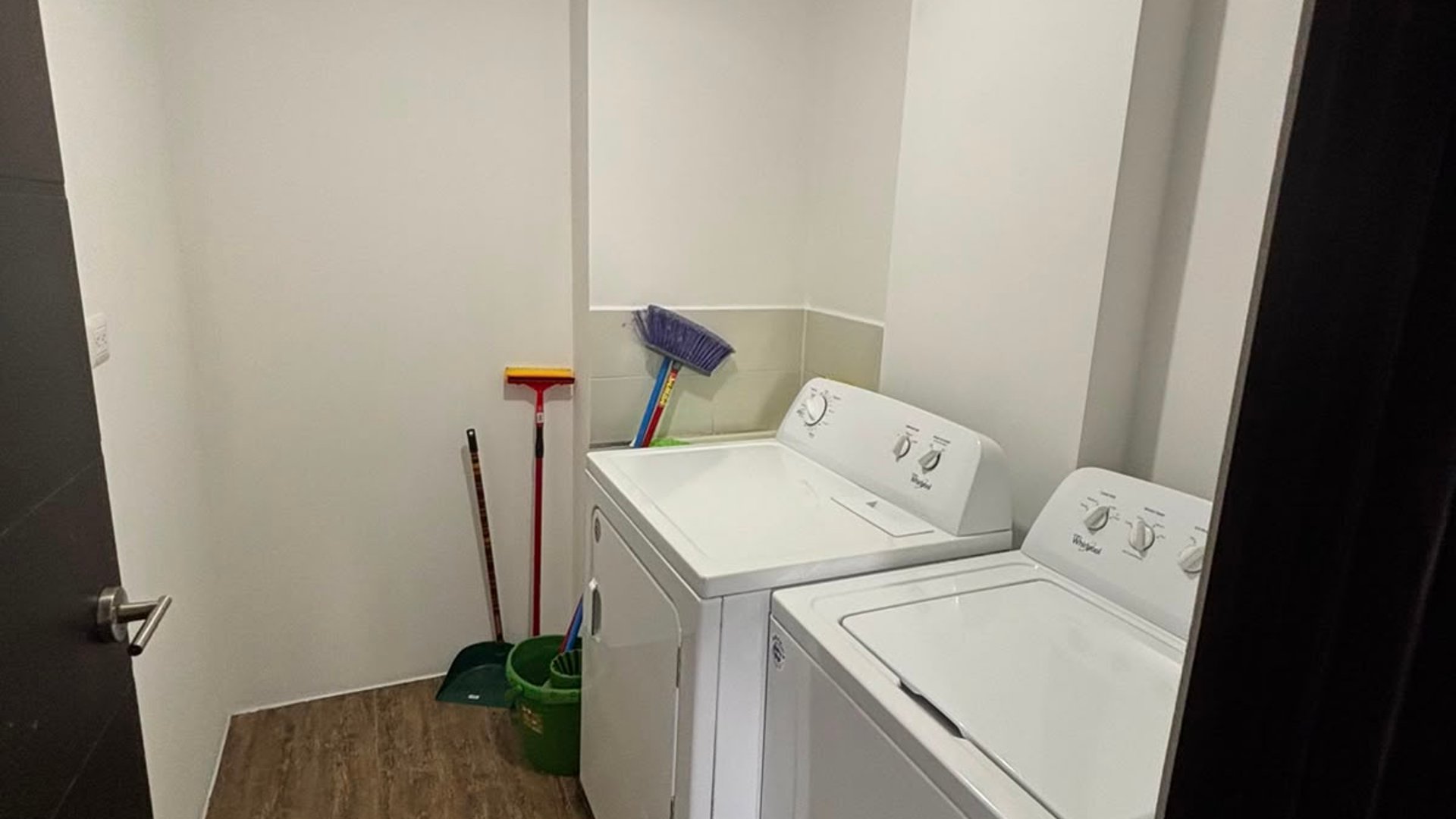 Apartamento en Alquiler Edificio Torre 360, zona 15 - Miniatura 3