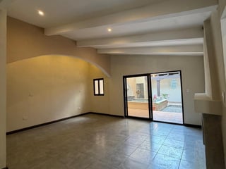 En venta casa en Antigua Guatemala - 3