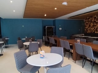 Oficina venta en zona 14 para inversión! rentada - Image 9