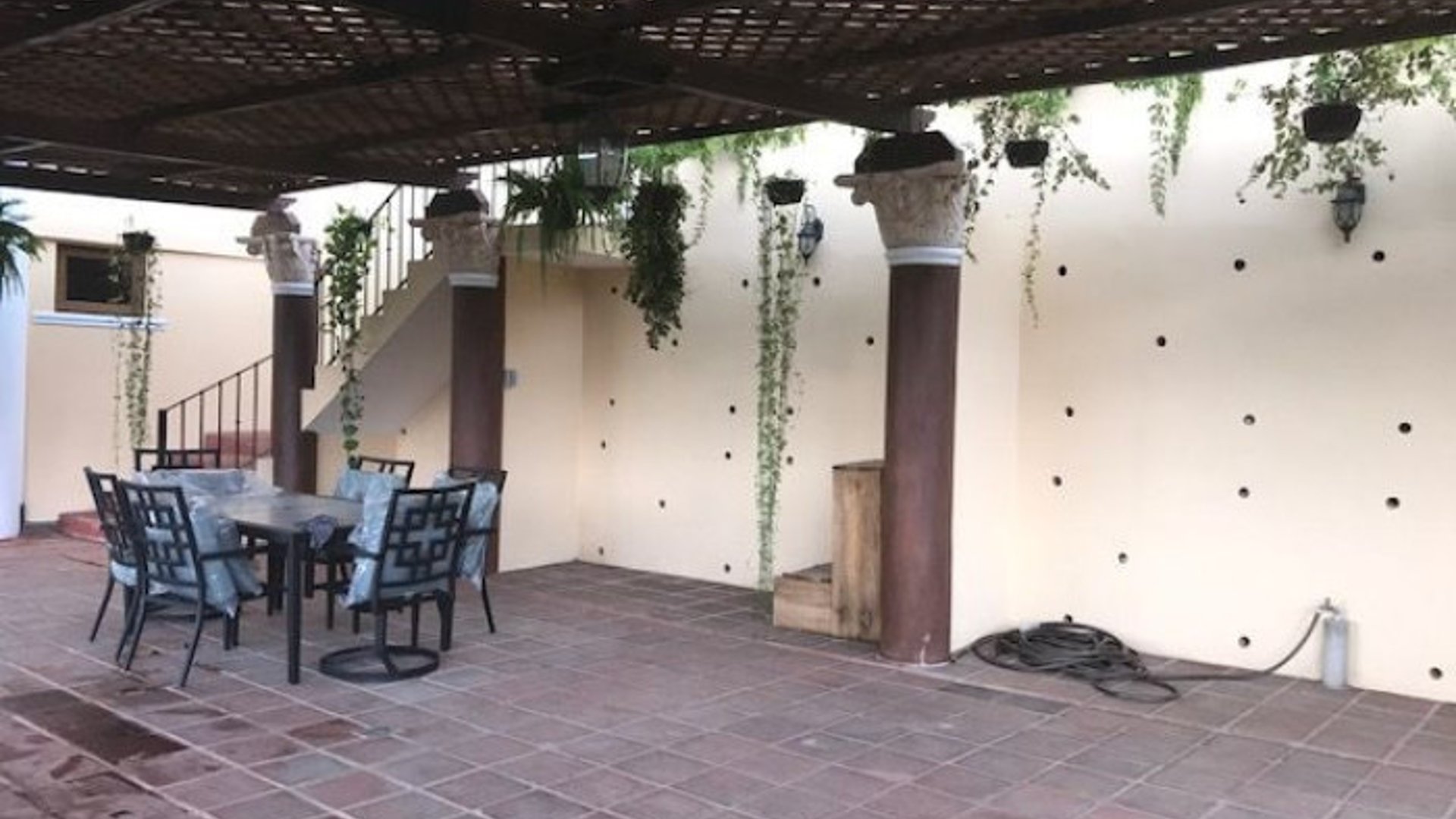 Casa en venta y renta  en La Isla zona 15