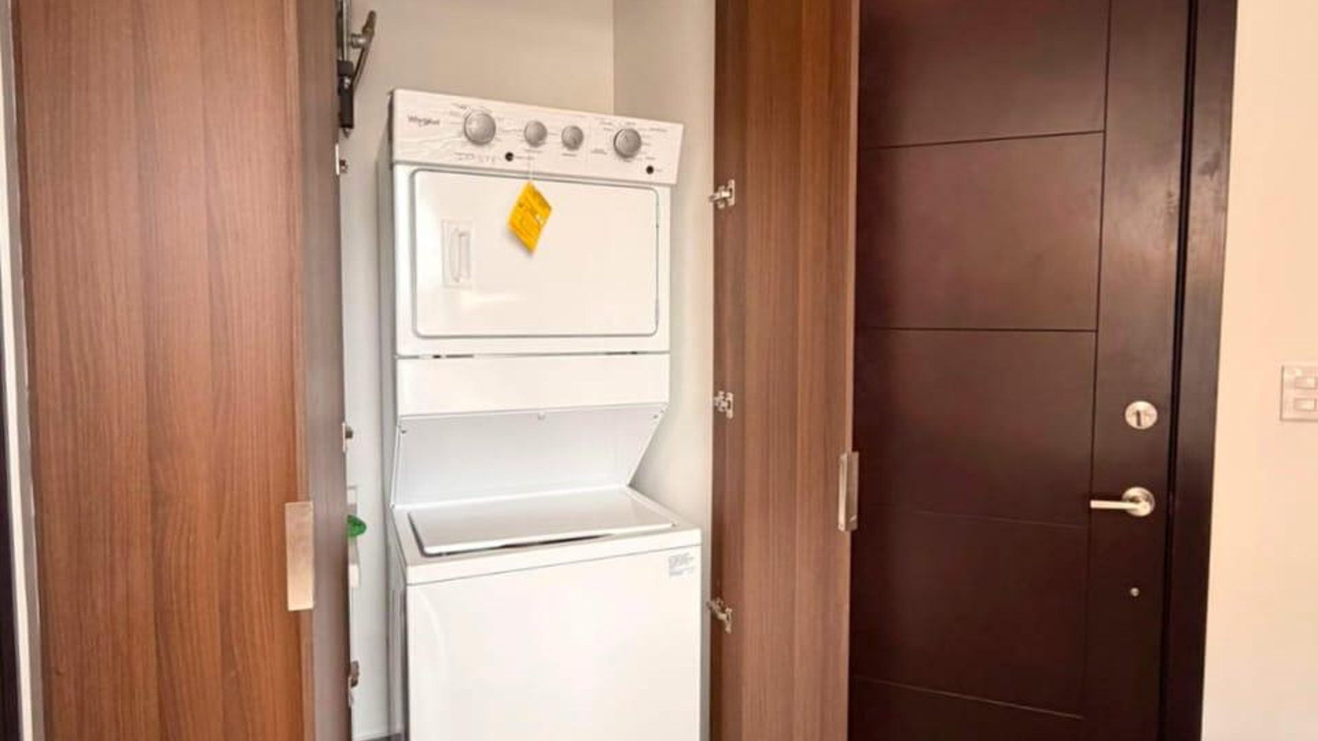 ???? APARTAMENTO AMUEBLADO EN RENTA – 1 HAB | EDIFICIO ARLES | ZONA 15 - Miniatura 8