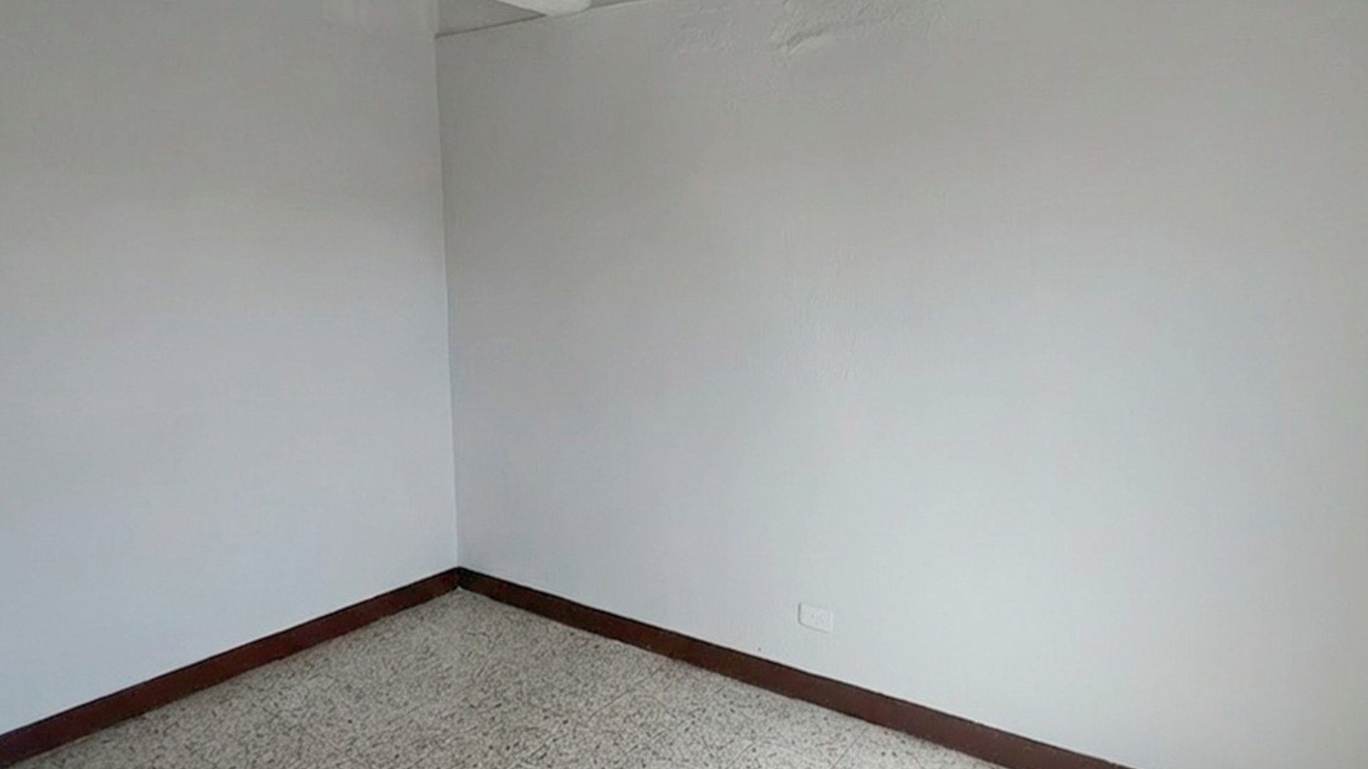 Casa en venta en Pinares del Norte, zona 18. - Miniatura 11