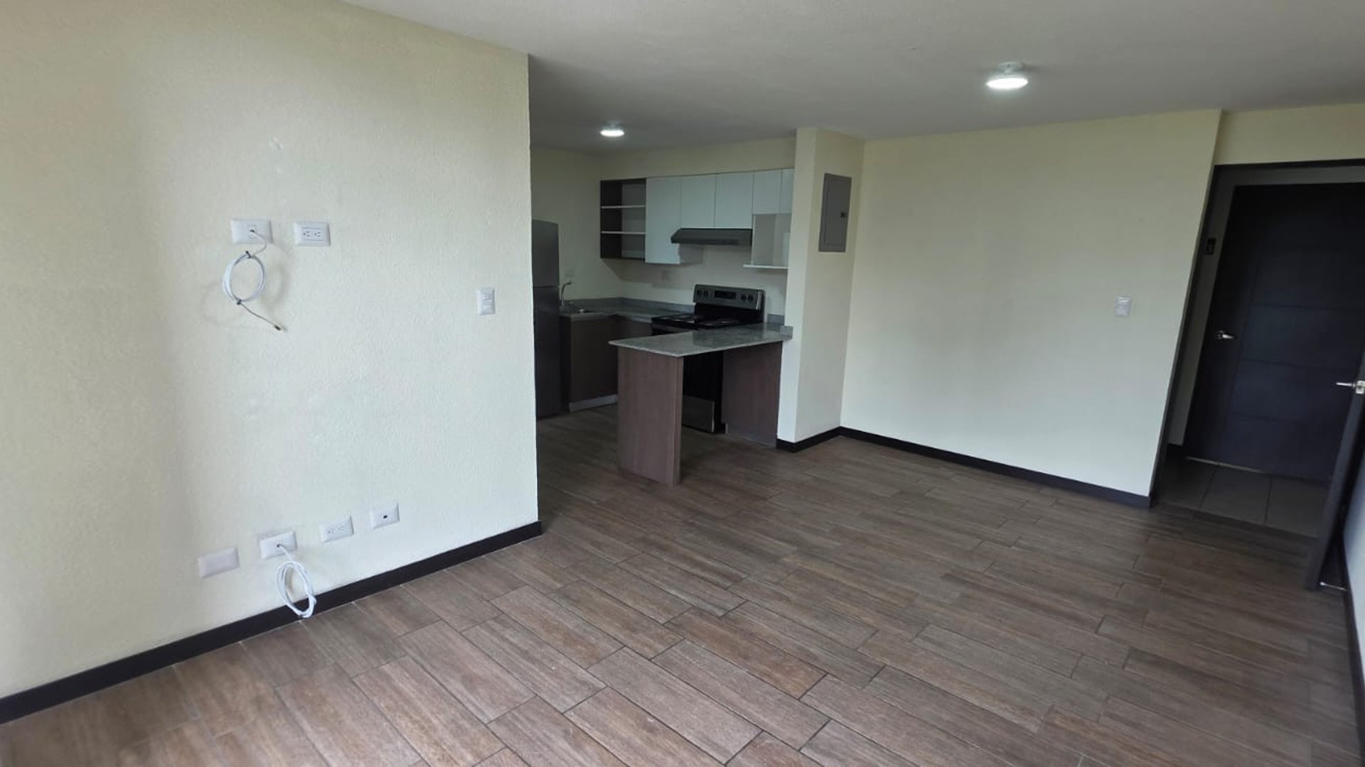 Apartamento en Renta Carretera El Salvador Cristo Rey - Image 1