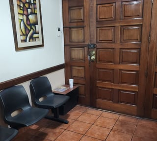 📍 OFICINA EN RENTA CON MOBILIARIO – 8 AMBIENTES | EDIFICIO ZONA 1