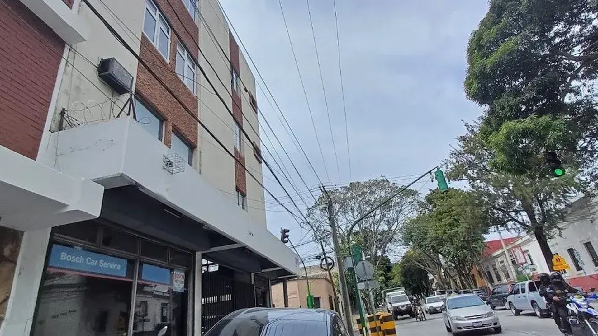 VENTA / RENTA – EDIFICIO COMERCIAL EN ZONA 1 - Miniatura 7