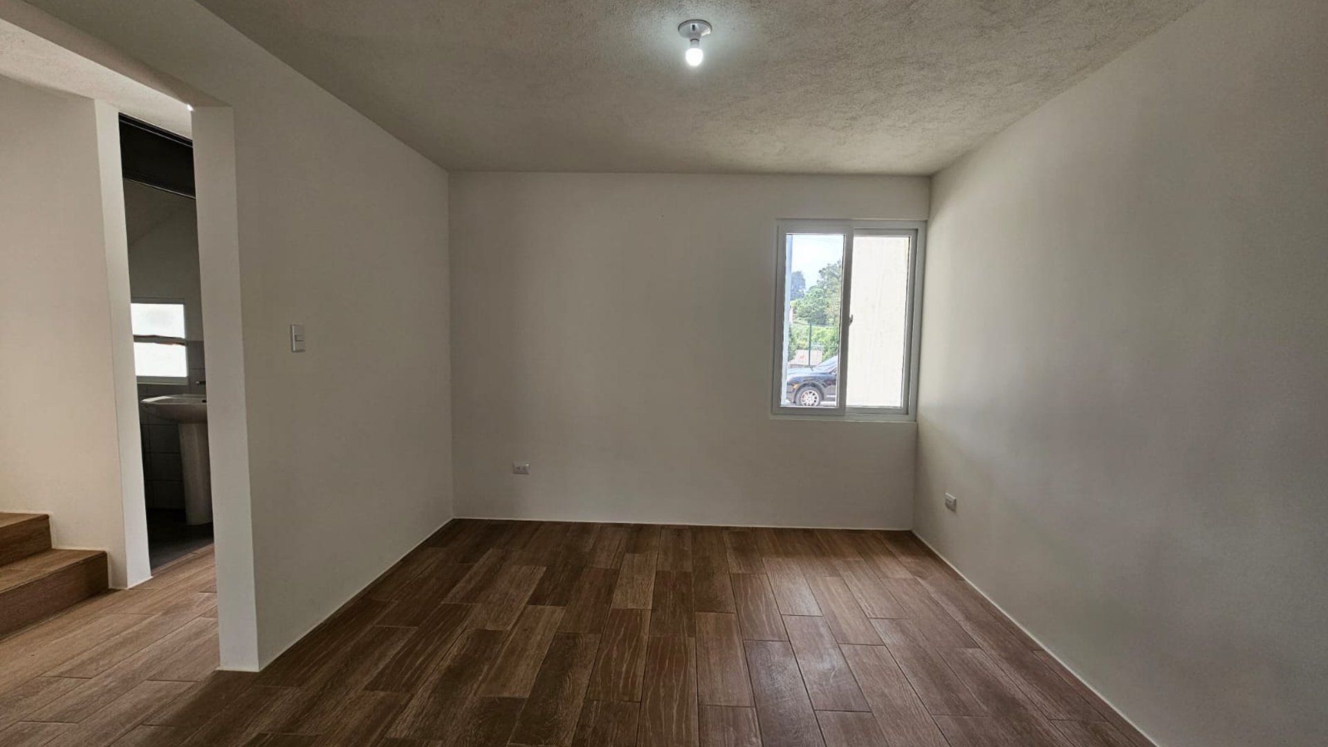 VENTA Casa Nueva dentro de Pinabetes Condominio Eucaliptos - Miniatura 2