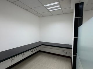 Oficina en Alquiler Edificio Marbella Zona 10 - Image 7