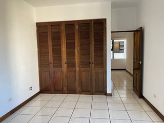 Apartamento amplio en Renta Zona 15, cerca de Metro15 - 5