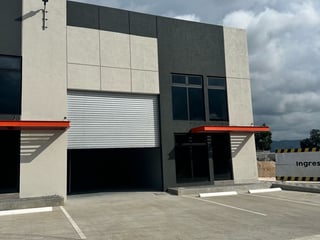 Ofibodega en Alquiler Empresarial Chimaltenango - 2