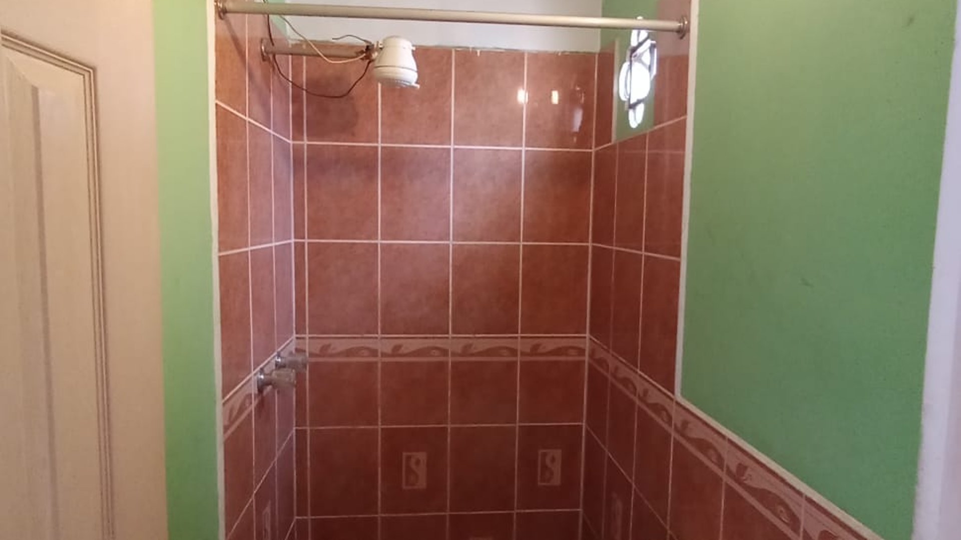CASA DE 2 NIVELES EN SAN MIGUEL ESCOBAR - Miniatura 8