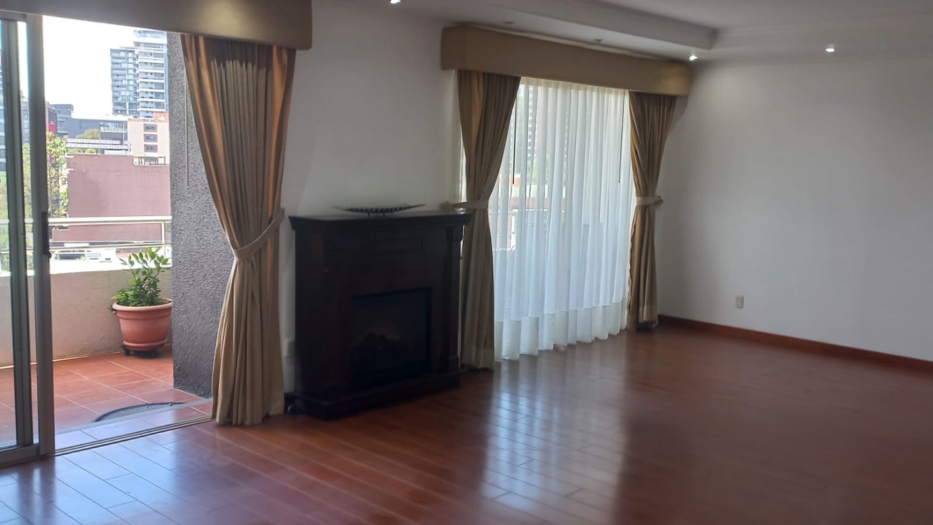 Apartamento en renta en Edificio Boticcelli, zona 15 Ref-6060 - Miniatura 19