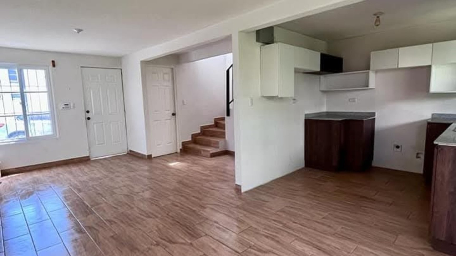 Vendo casa en Condominio Fuentes del Valle San Miguel Dueñas Sacatepéquez. - Miniatura 5