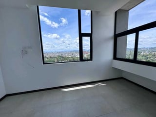 APARTAMENTO EN ALQUILER 📍 Edificio Mira 10, Zona 10 Ciudad Vieja - 5