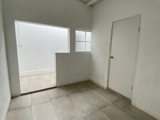 Casa  en renta en zona 10 - 5