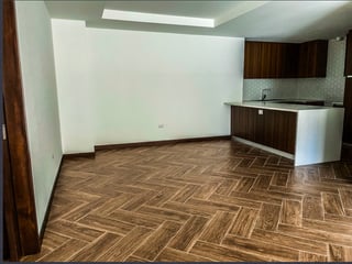 Apartamento de 3 habitaciones en alquiler, Ikaria zona 15 - 2