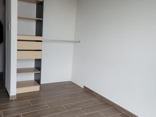 Apartamento en nivel alto en renta de 3 habitaciones en Z7 Ref-5606 - Image 5