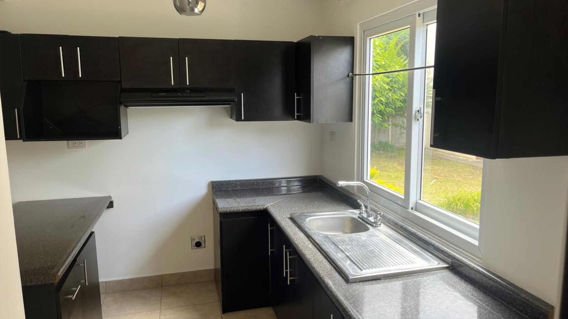 Apartamento con pérgola en venta 2 habitaciones en KM17 CAES Ref-5332