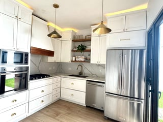 VENTA DE MODERNA CASA EXCELENTE UBICACIÓN - BLV. SAN CRISTOBAL - 4