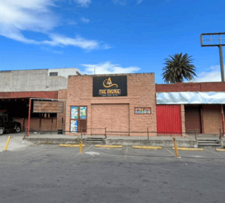Propiedad comercial sobre Avenida Petapa Zona 12 en excelente punto