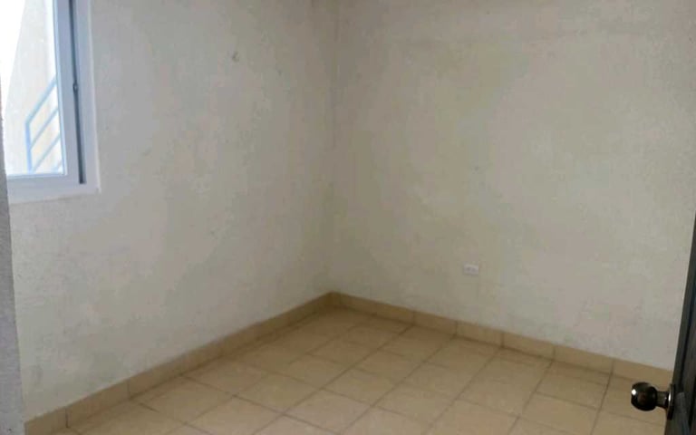 CASA EN RENTA – PRADOS DE SAN JOSÉ - Miniatura 4