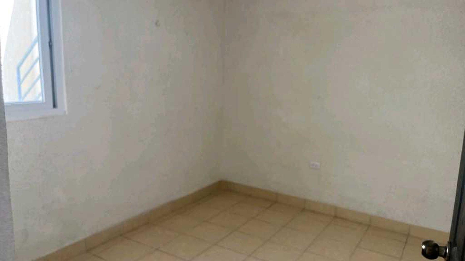 CASA EN RENTA – PRADOS DE SAN JOSÉ - Miniatura 4