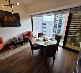 Apartamento amueblado de 1 habitacion en renta en zona 10 Ref-5291