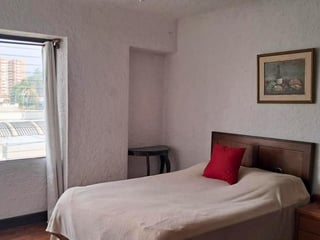 Apartamento con habitacion de servicio 3 habitaciones zona 10 Ref-5830 - 5