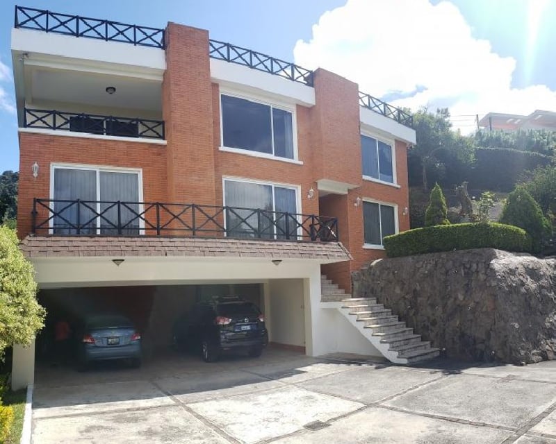 Casa en venta en San Lazaro para inversión Rentada