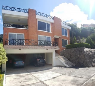 Casa en venta en San Lazaro para inversión Rentada