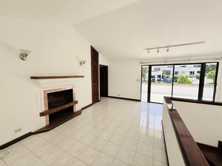 CASA AMPLIA EN RENTA CON JARDIN 4 HAB. / COND. SAN ANTONIO KM. 16.5 CAES - Image 8