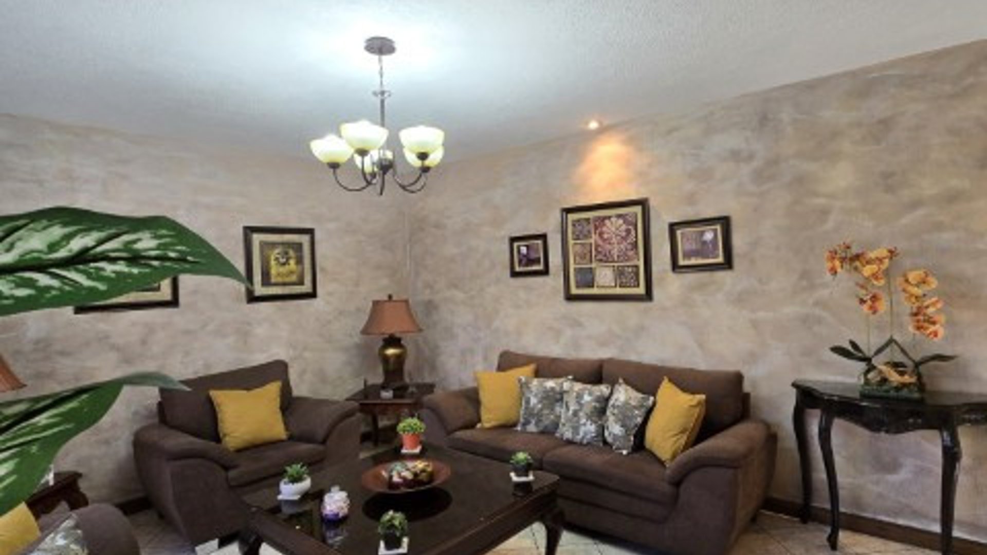 Casa en Venta Zona 11 Ciudad de Guatemala Las Charcas