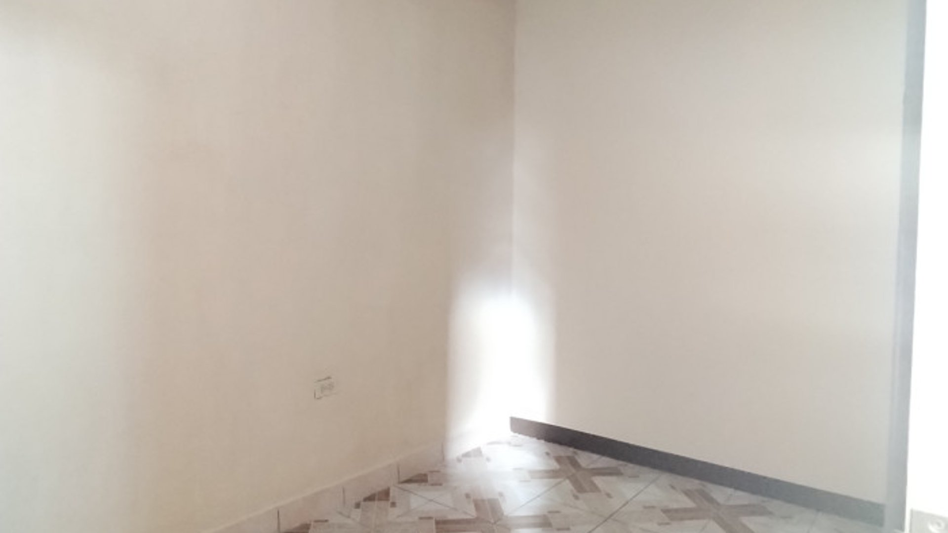 Casa para oficinas en zona 1 - Miniatura 3