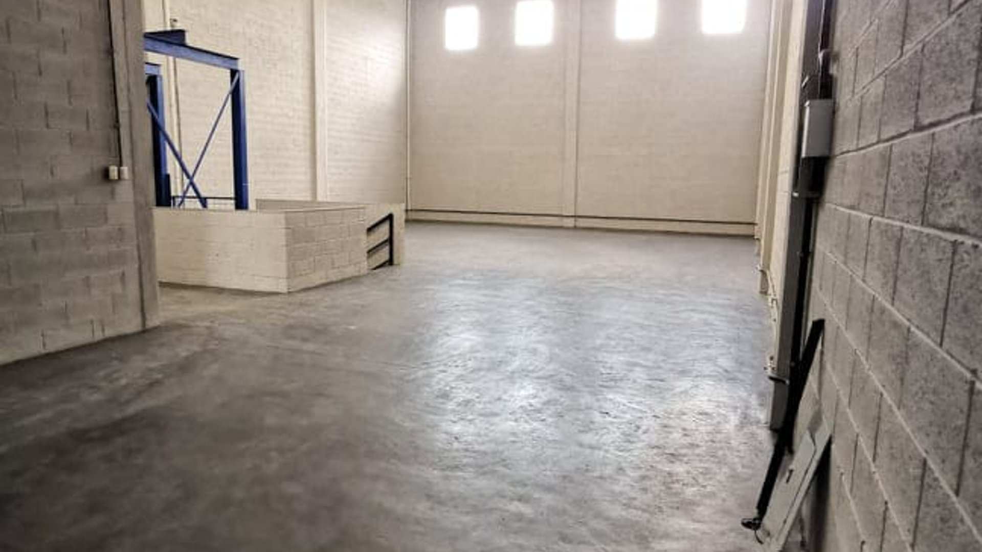 Ofibodega industrial en venta con area de almacenaje en Mixco Ref-5841 - Miniatura 7