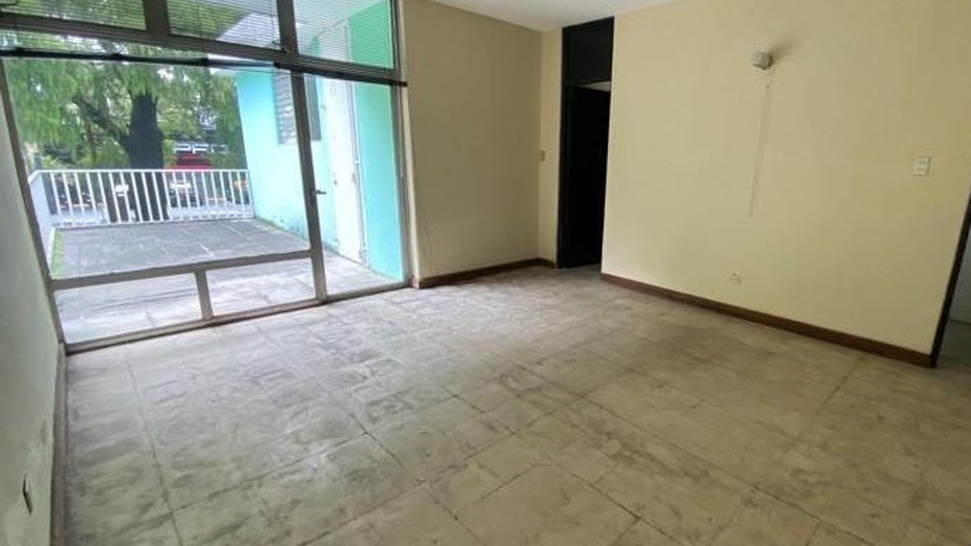 Propiedad en alquiler, zona 9. - Miniatura 8
