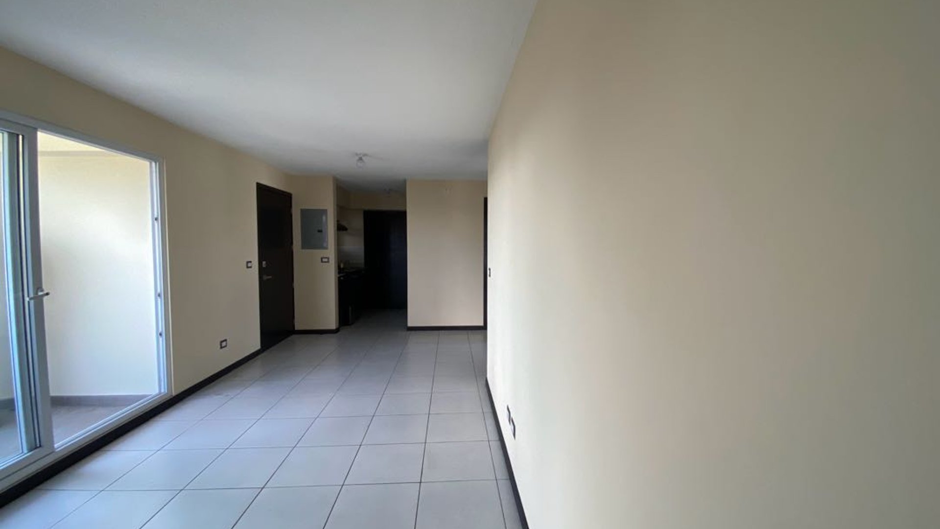 Apartamento en Renta en Vistas de las Charcas Zona 11 - Miniatura 4