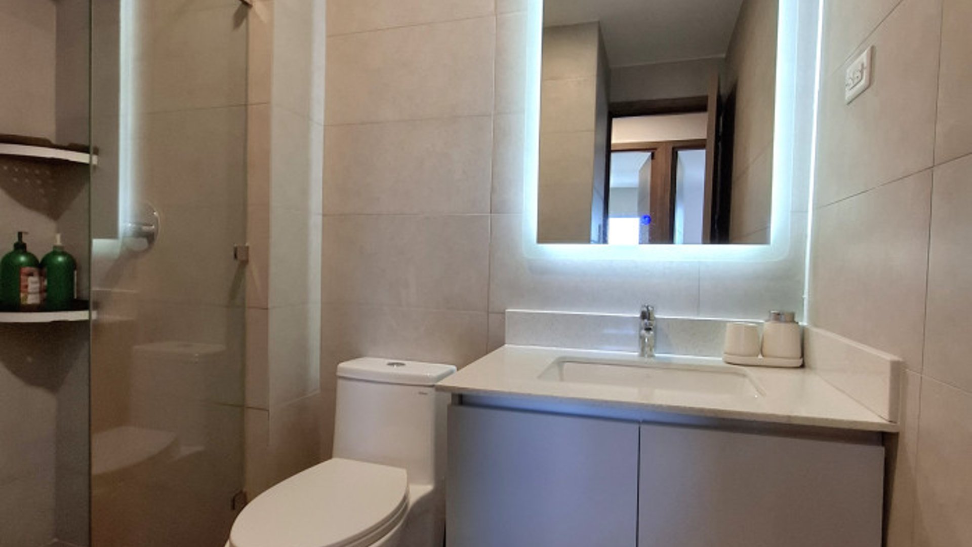 Apartamento Amueblado de 3 Habitaciones en Parque 14 - Miniatura 5
