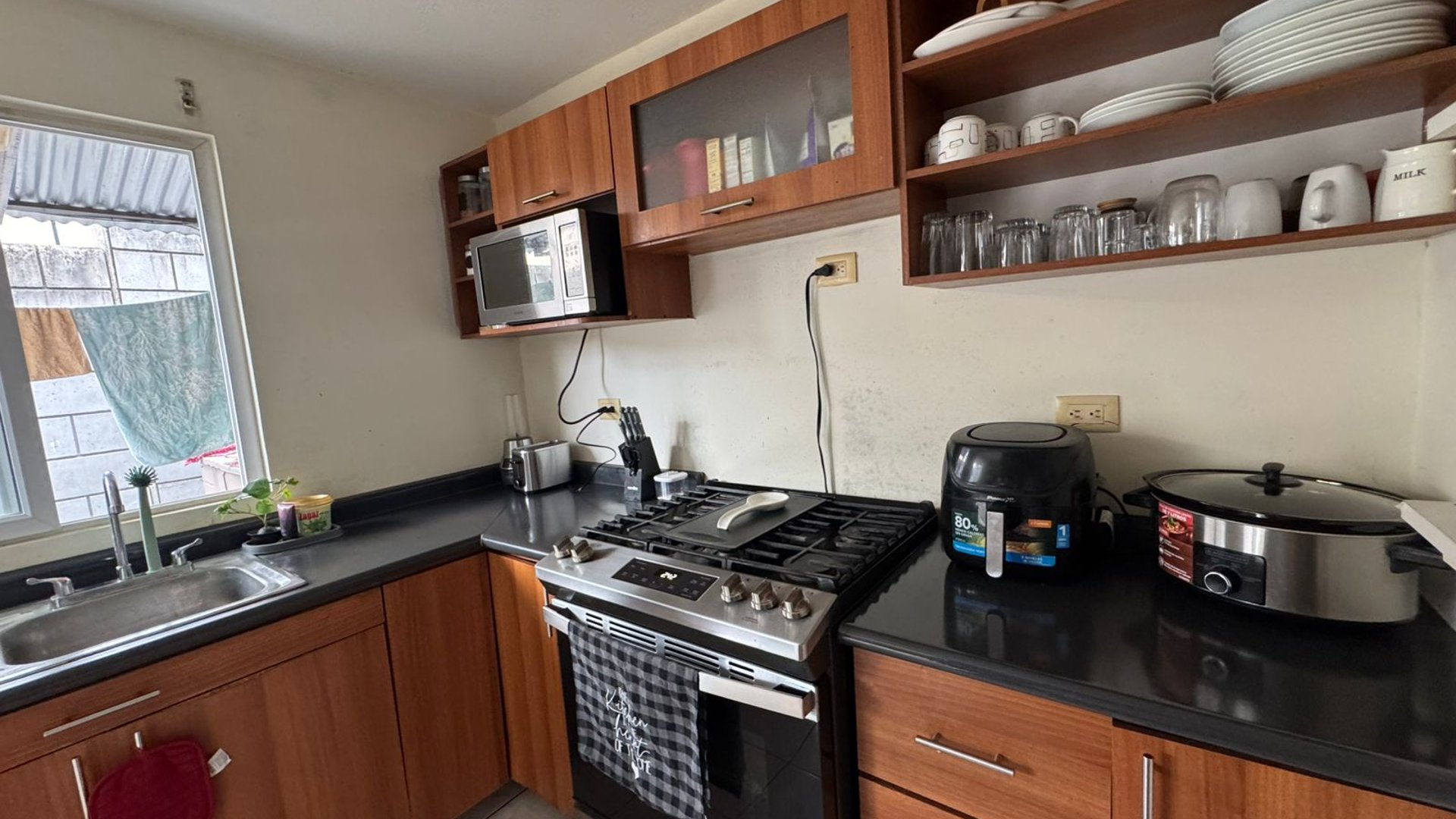 Casa en Venta Condado Catalina, zona 6 de Villa Nueva - Miniatura 3