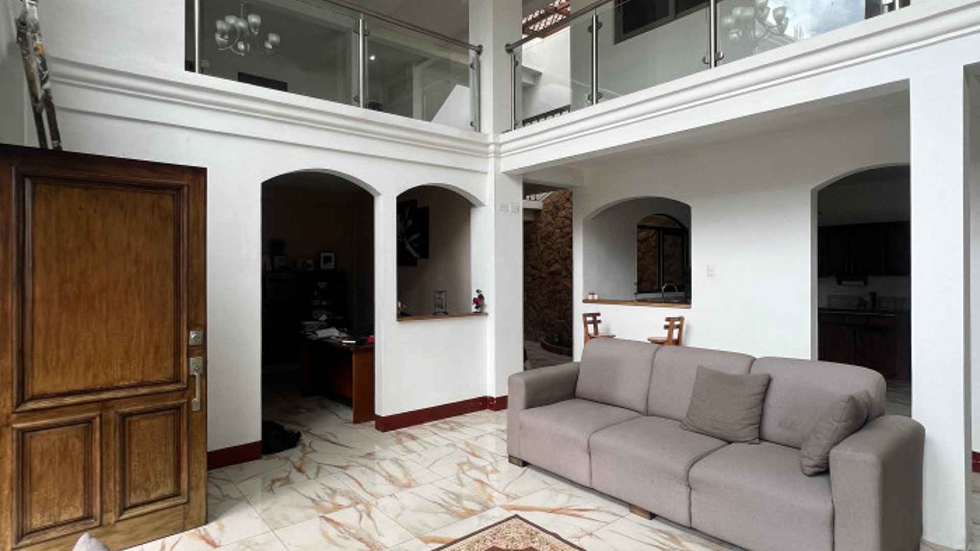 Hermosa Casa moderna en Venta a 10 minutos de Antigua - Miniatura 4