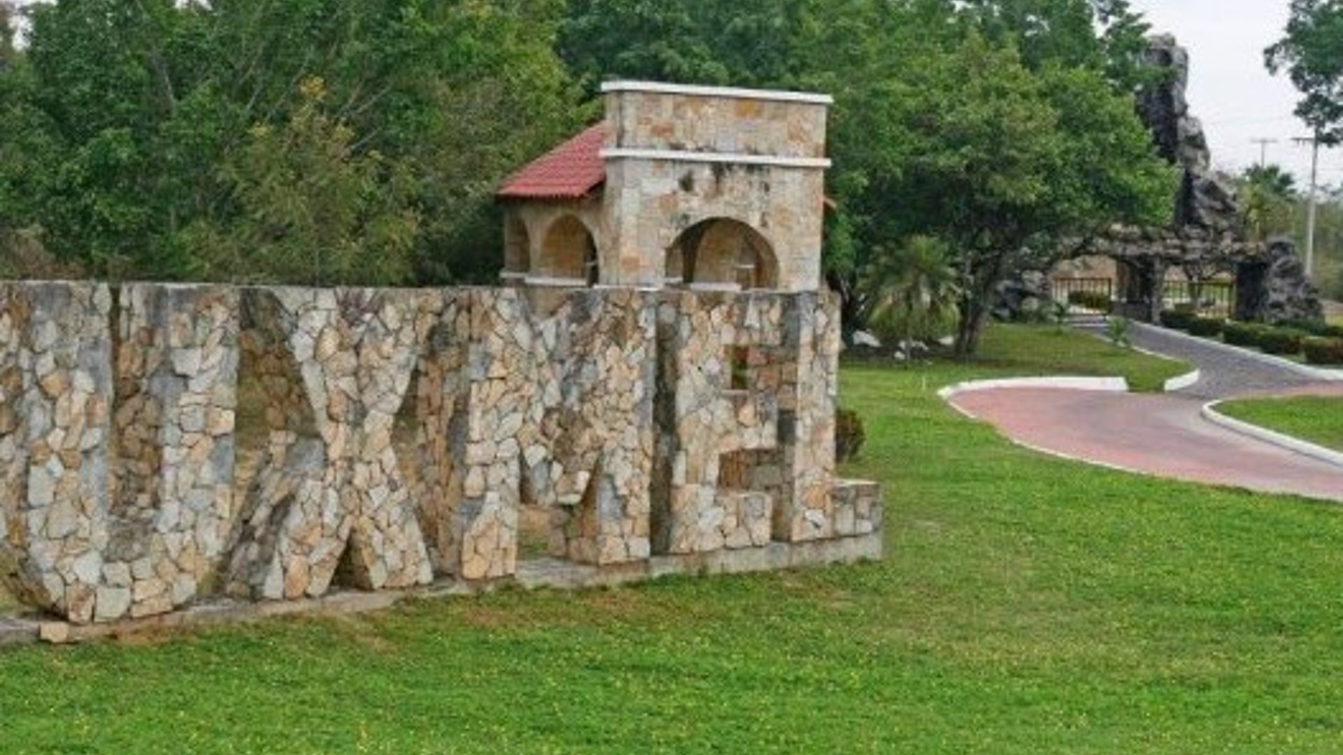 Terreno en Venta en Uxmel