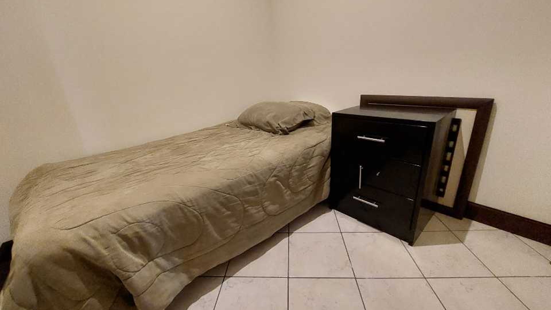 VENDO/ALQUILO APARTAMENTO EN MILENIA ZONA 10 DE 3 DORMITORIOS - Miniatura 18