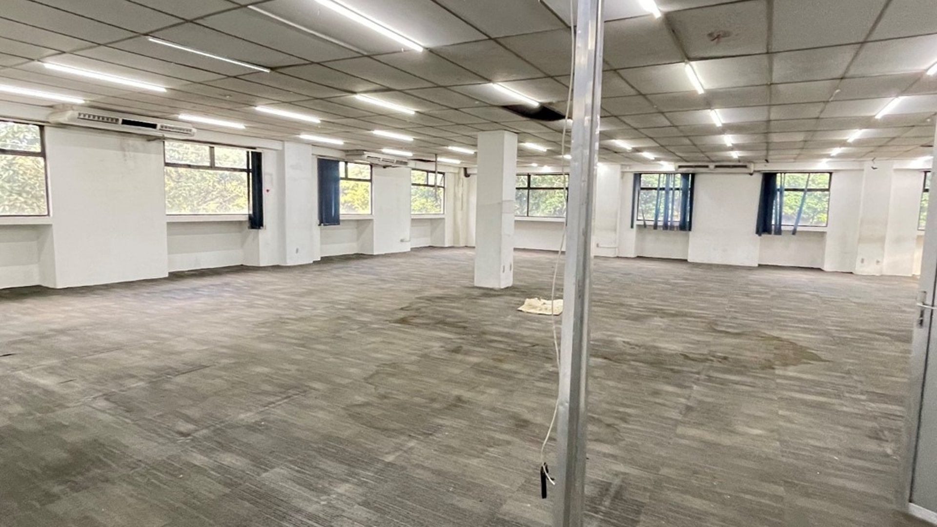 Edificio de oficinas en venta y renta, Zona 9 - Miniatura 7