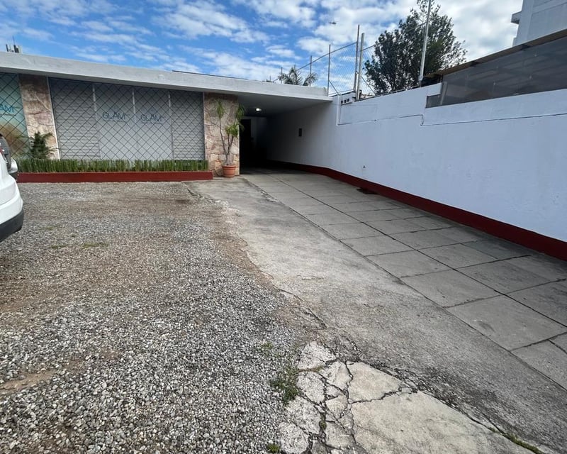 Venta de casa en zona 13 fuera de garita entre Américas e Hincapie