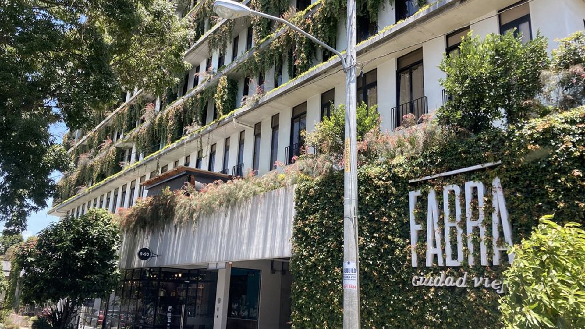 📍 APARTAMENTO AMUEBLADO RENTA – 2 HAB  | EDIFICIO FABRA | ZONA 10