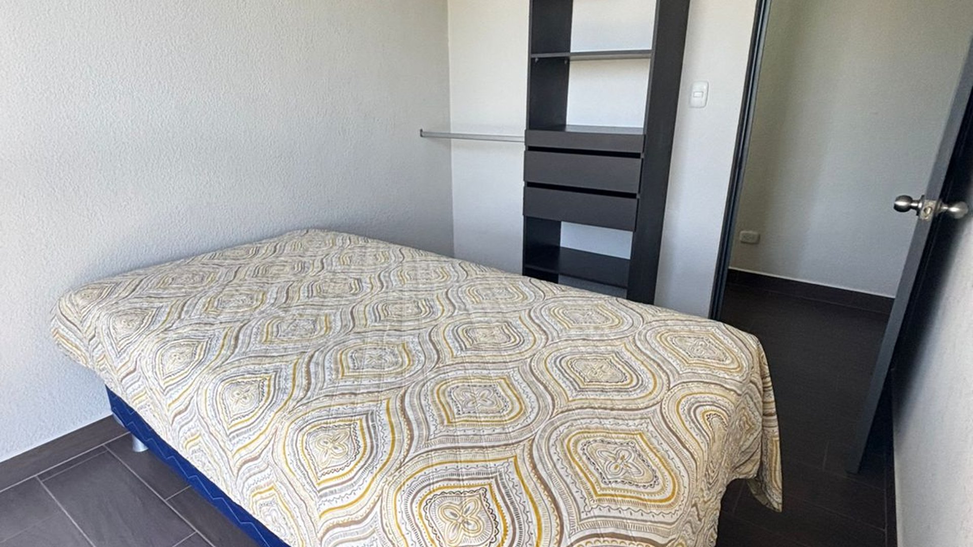 APARTAMENTO EN AMI ZONA 10 DE MIXCO - Miniatura 7